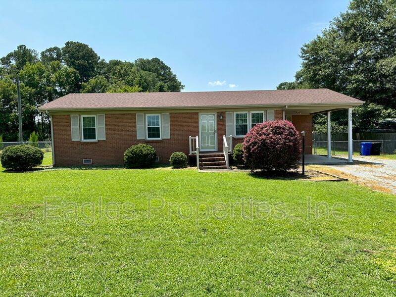 Pikeville House: 383 N Washington