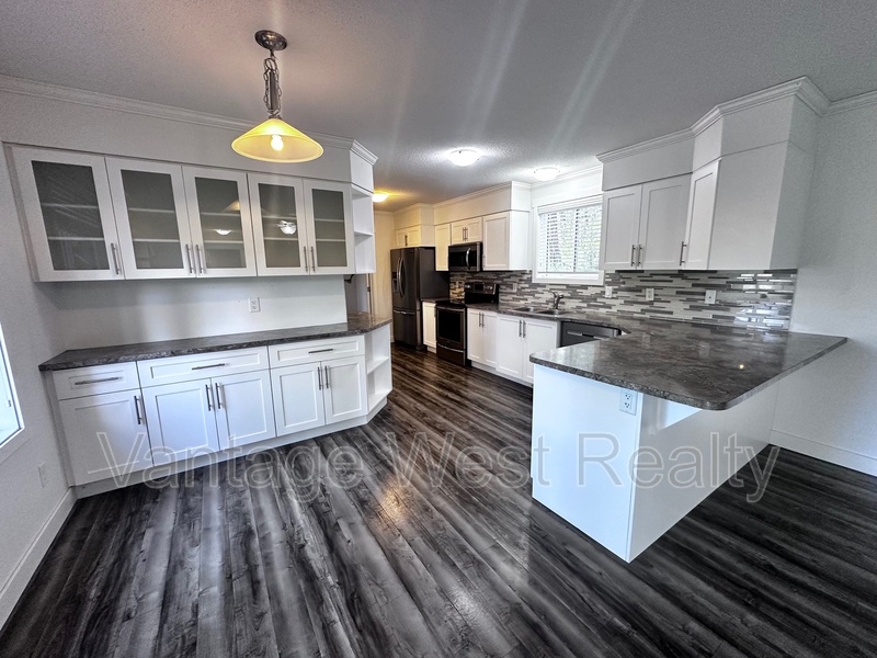 Lake Country House: 5235 Chase Road