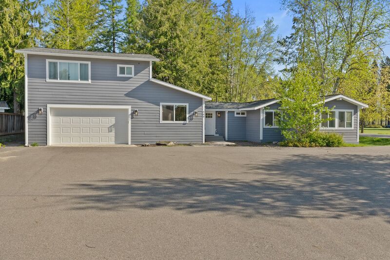 Sandpoint House: 900 Westwood Drive