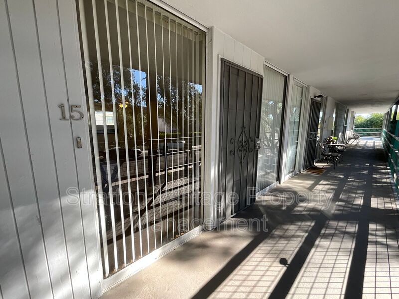 Scottsdale Condo: 6936 E 4th St