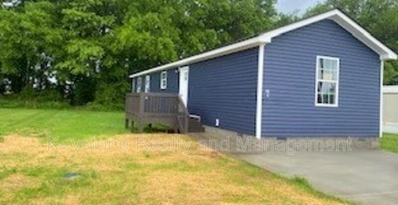 Oak Grove House: 129 Mace Lane Lot 4
