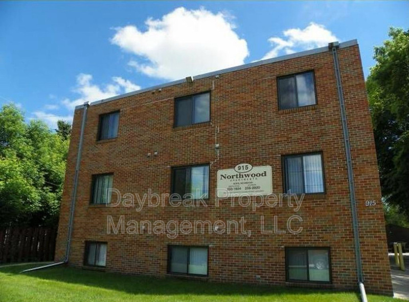Moorhead Condo: 915 7th Avenue North - 3