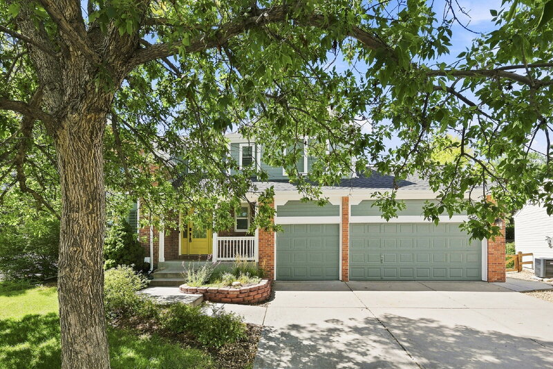 Aurora House: 6275 S Walden Way