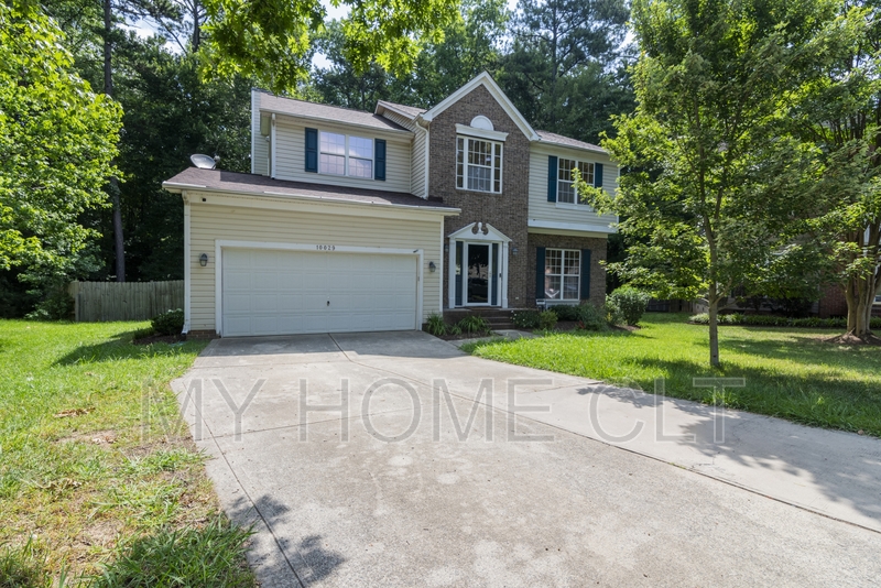 Charlotte House: 10029 Dauphine Drive
