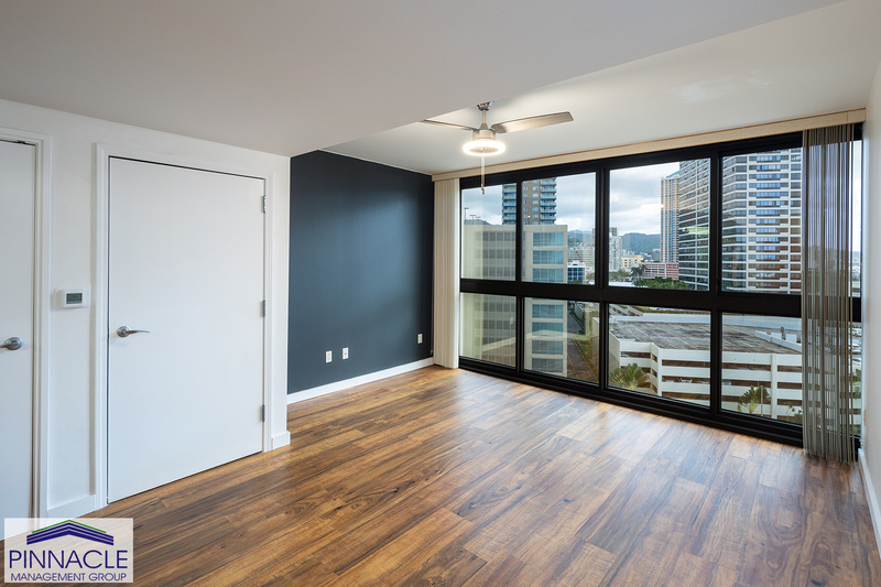 Honolulu Condo: 600 Queen St #909