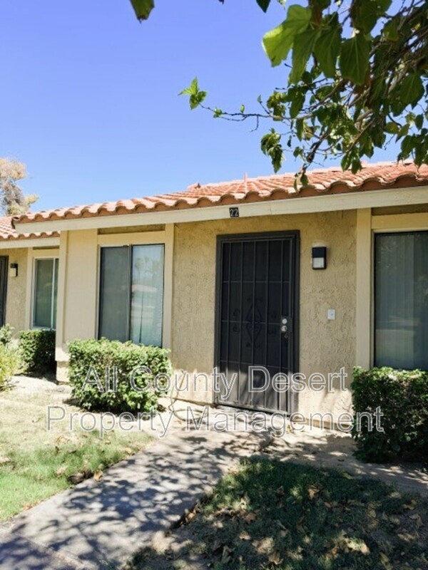 Indio Condo: 82567 Avenue 48