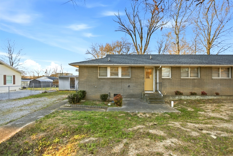 Oak Ridge Condo: 135 Marshall Circle