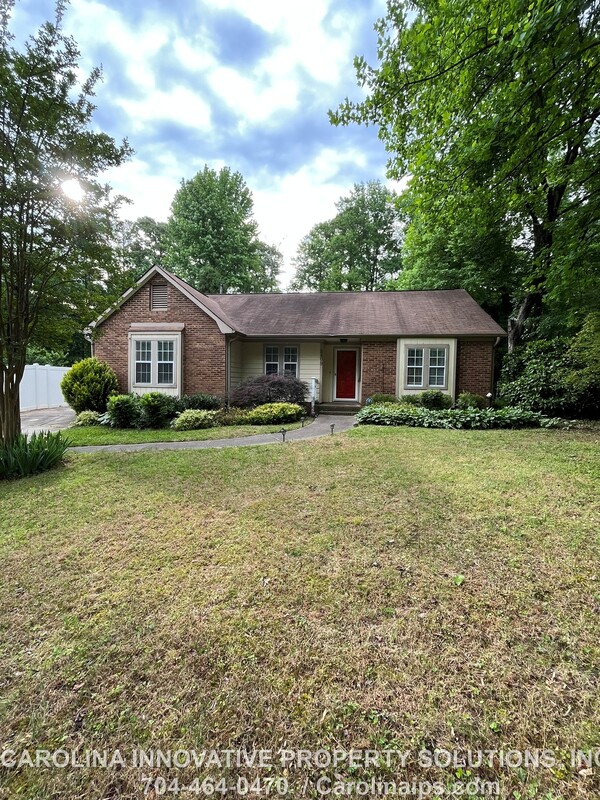Charlotte House: 5409 Leaford Court