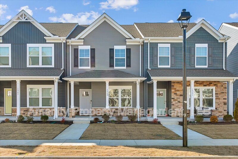 Newport News Townhome: 1529 Stanford Lane