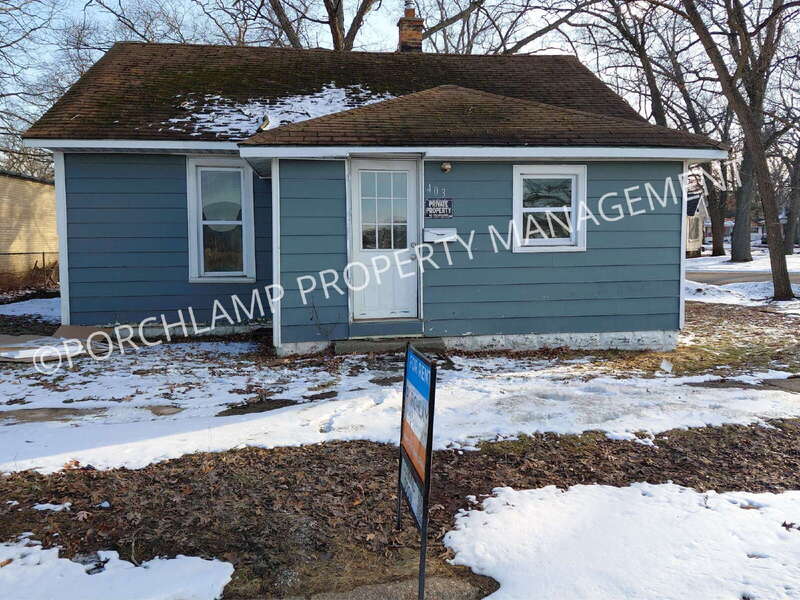 Muskegon Heights House: 403 East Broadway Avenue