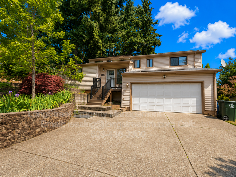 Salem House: 1935 Matthews Loop S