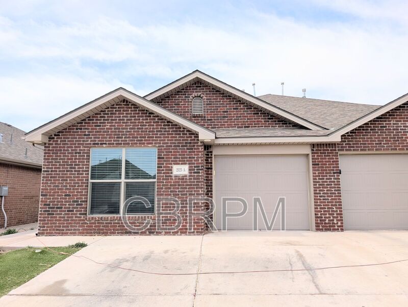 Lubbock House: 2123 N Jayton Avenue