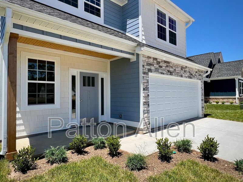 Fletcher House: 117 N Christie Ct
