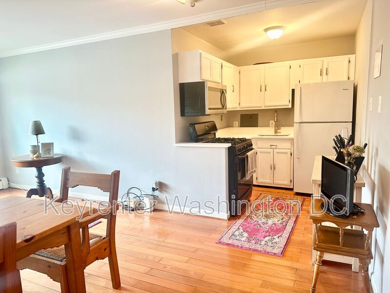 Washington Condo: 3000 7th St, NE