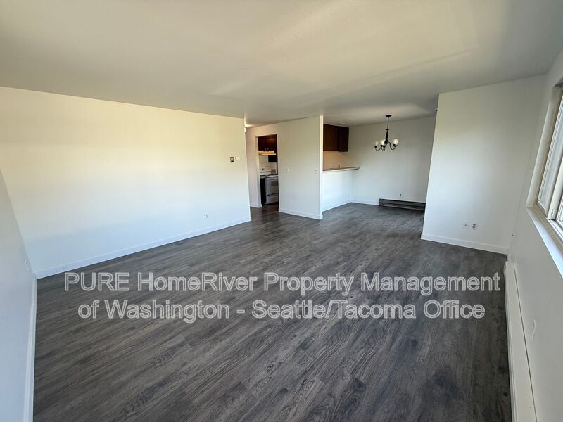Burien Apartment: 417 SW 155th St