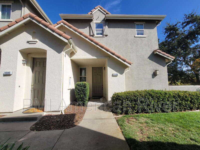 Folsom House: 3304 Esplanade Cir