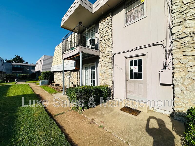 Oklahoma City Condo: 6034 NW Expressway