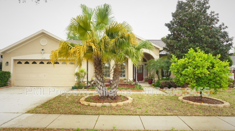Apopka House: 1521 Parkglen Cir
