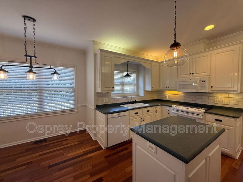 Spacious 3-Bedroom Home in Burbage Grant! "ASK ABOUT OUR ZERO DEPOSIT" - Photo 4