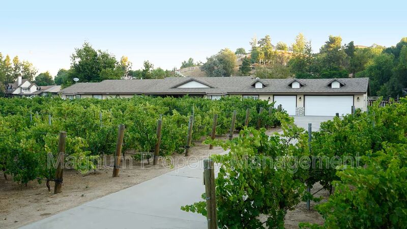 Temecula House: 41740 Camino Del Vino