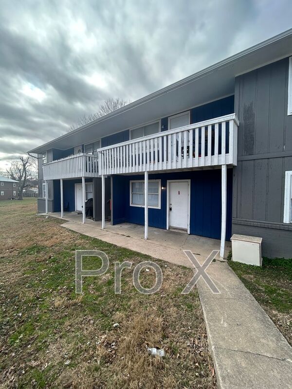 Springdale House: 1605 Juniper Circle B