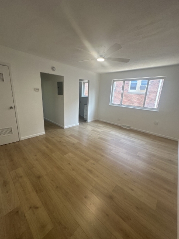 Cleveland Condo: 17550 Lake Shore Boulevard - 8