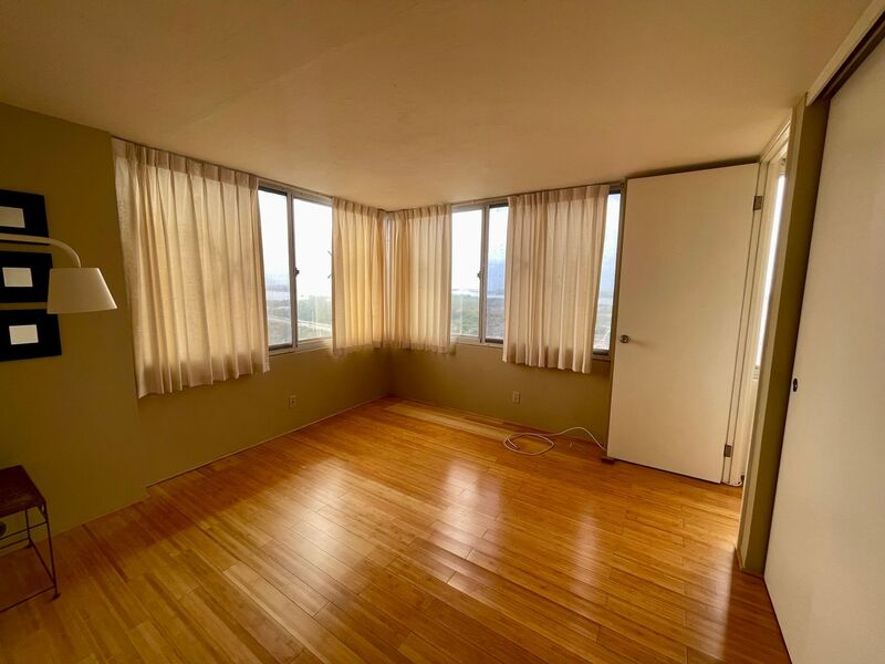 Pearl City Condo: 1060 Kamehameha Hwy.