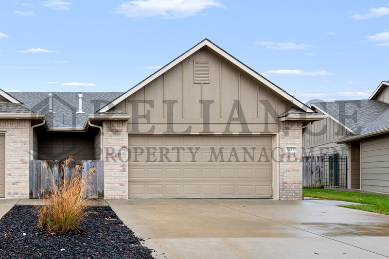 Derby House: 3413 E Aster St