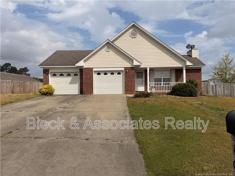 Raeford House: 105 Yasmine Drive