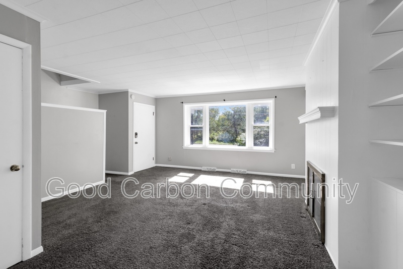 West Seneca Condo: 4470 Seneca St