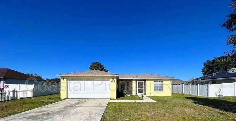 Kissimmee House: 615 Royalty Ct