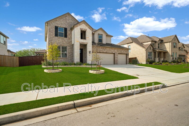 Schertz House: 6825 Hallie Loop