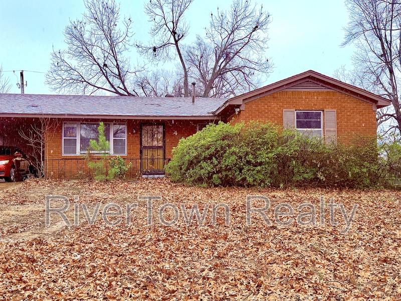 Memphis House: 1093 N Watkins St