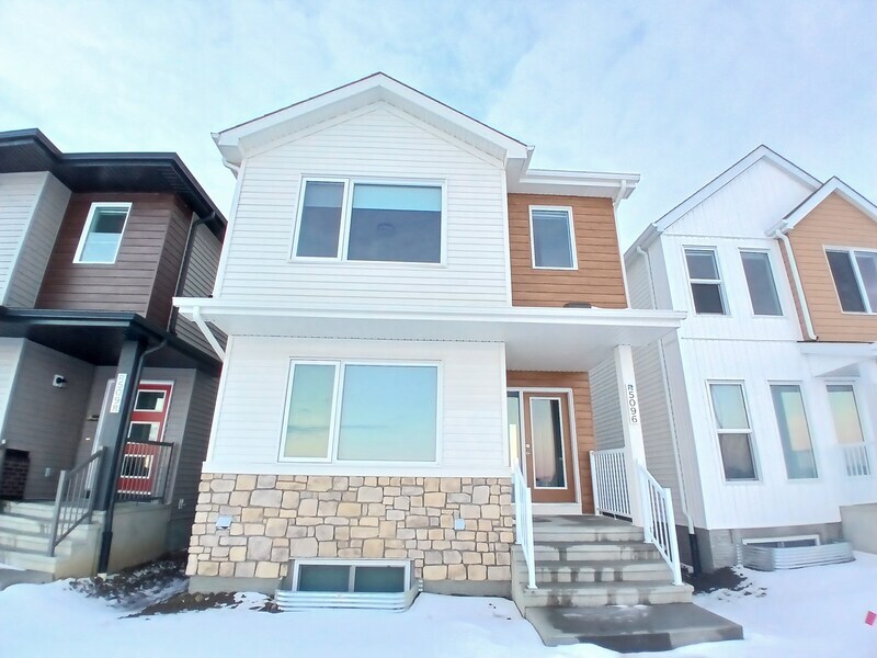 Edmonton House: 5096 River’s Edge Wy NW