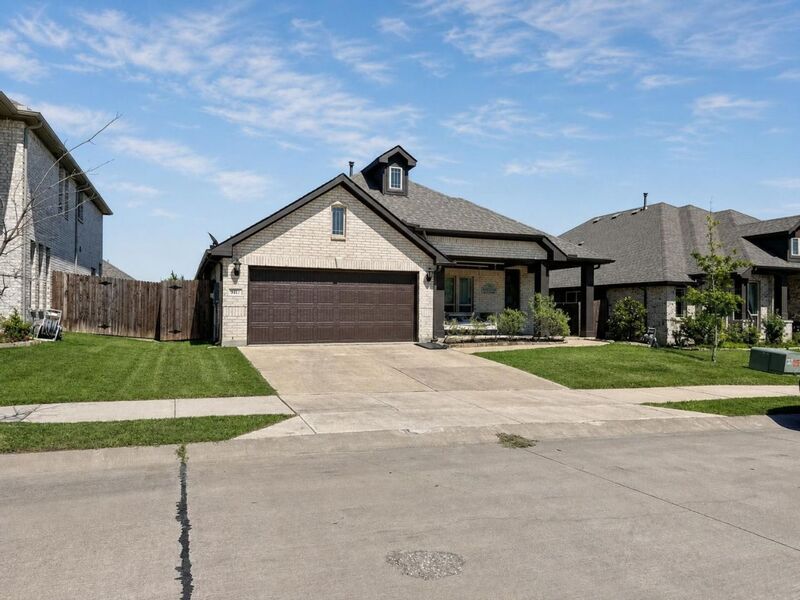 Lantana House: 9117 Amistad Lane