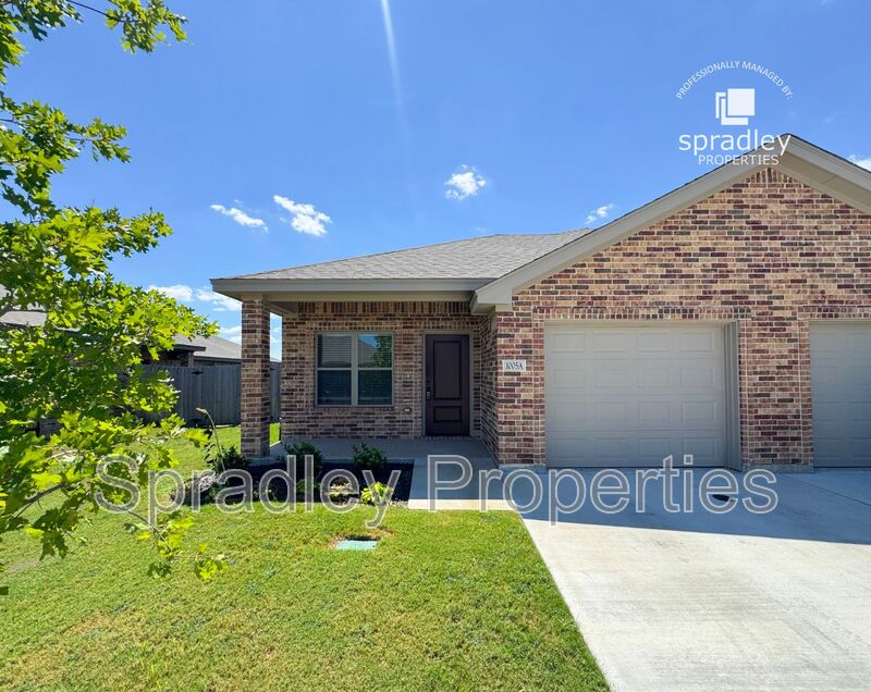 Troy Townhome: 1005A Sparrow Cv