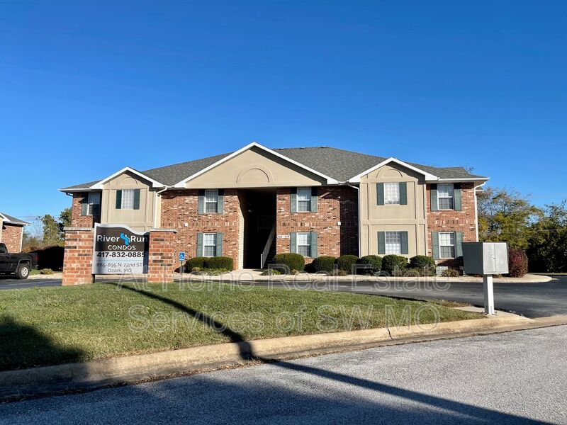 Ozark Condo: 887 N 22nd