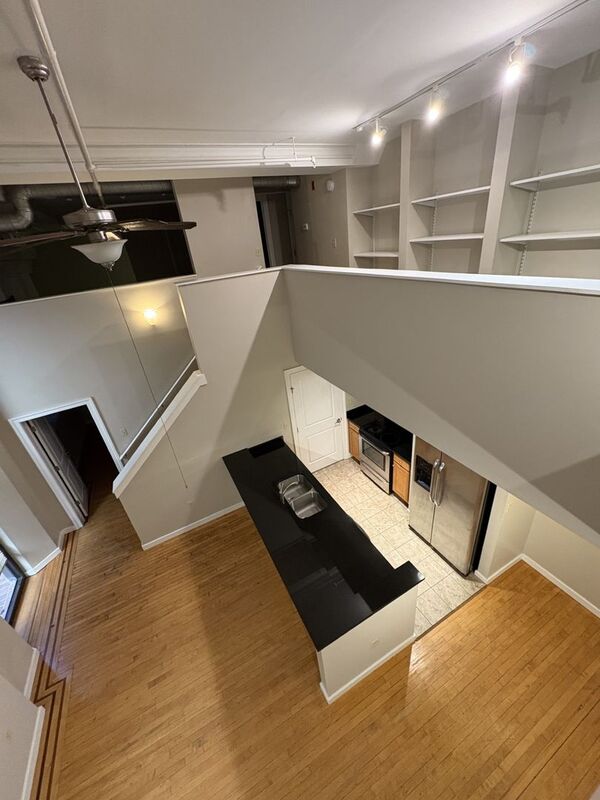 Baltimore Condo: 125 W. Saratoga St