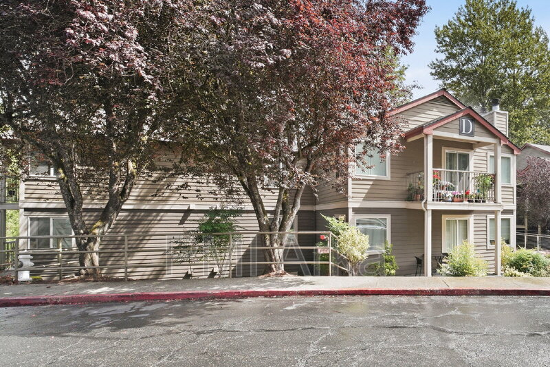 Issaquah Condo: 700 Front St S