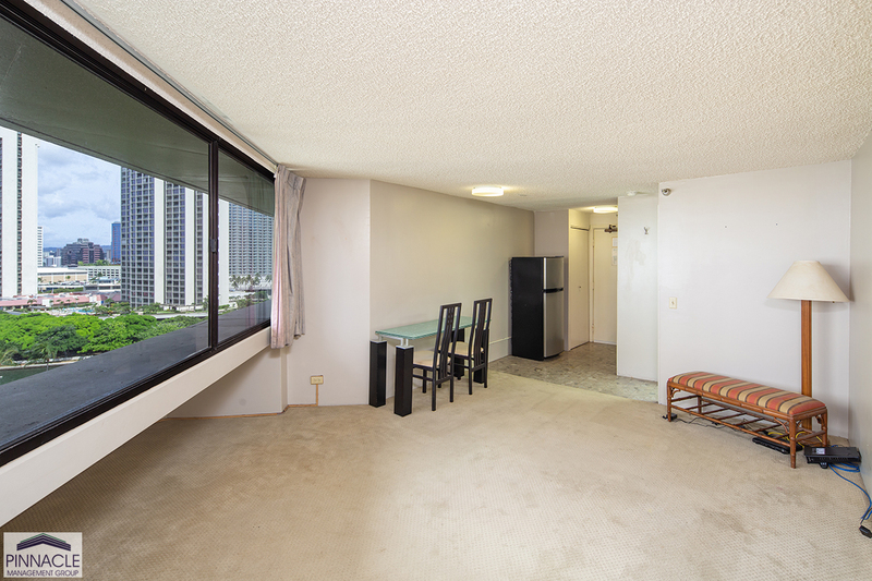 Honolulu Condo: 1700 Ala Moana Blvd #1402