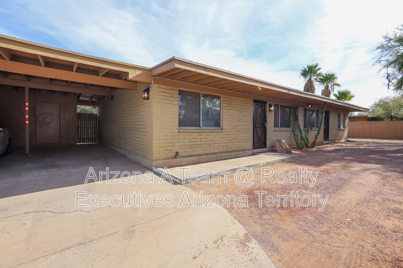 Tucson House: 5650 East Pima Street