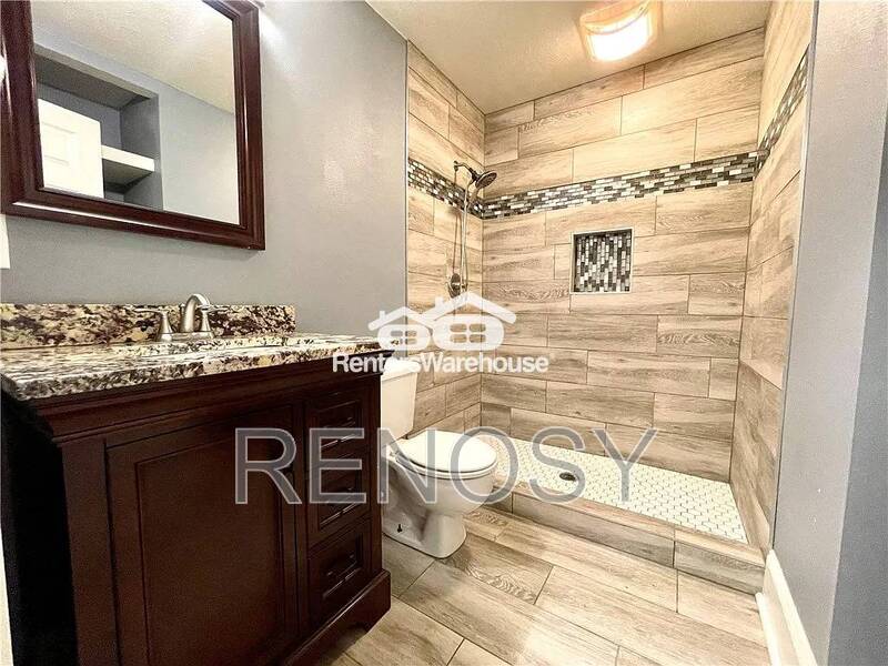 Urbandale House: 5810 Francis Ave