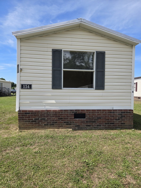 Fayetteville House: 2115 Cattail Cir
