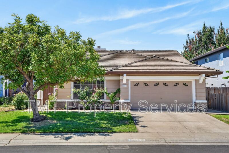 Elk Grove House: 8874 Mandalay Way