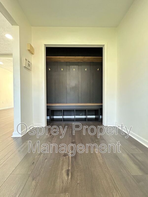 Beautiful 4 Bedroom, 2 Bath Home in Prime Location!