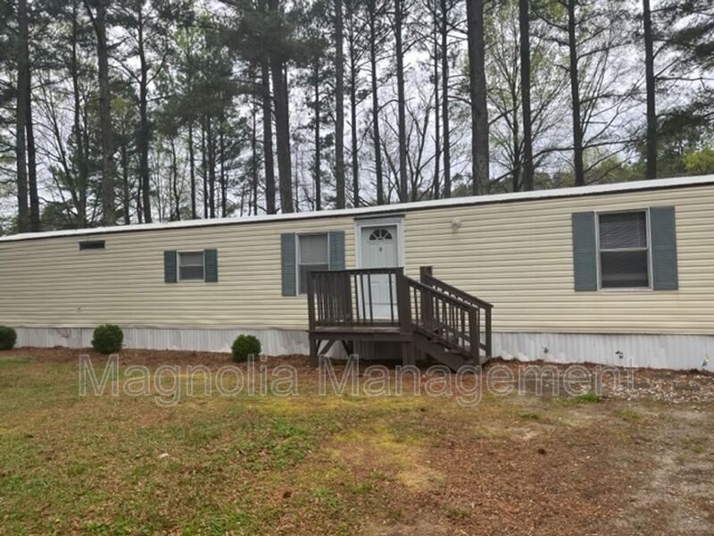 Henderson House: 940 Vanco Mill Rd.
