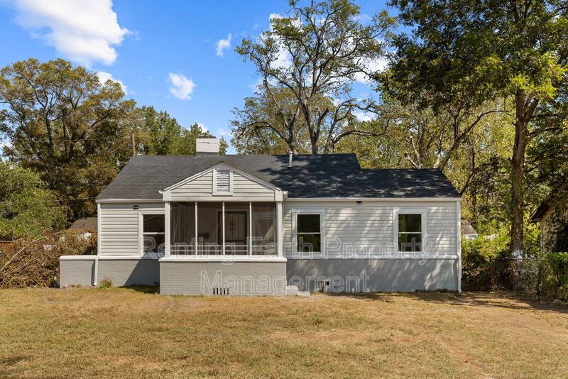 Birmingham House: 921 25th St SW