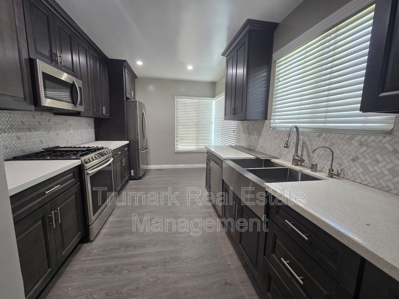 Glendale Condo: 1303 N Brand Blvd