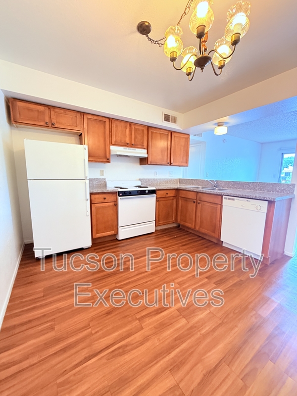 TUCSON Condo: 660 S. TUCSON BLVD - 214