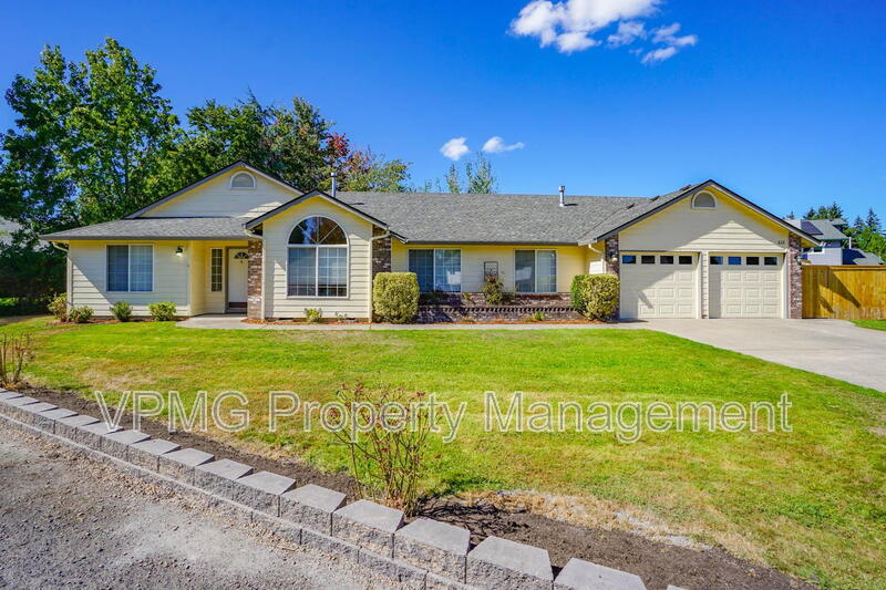 Vancouver House: 612 NE 147th Cir